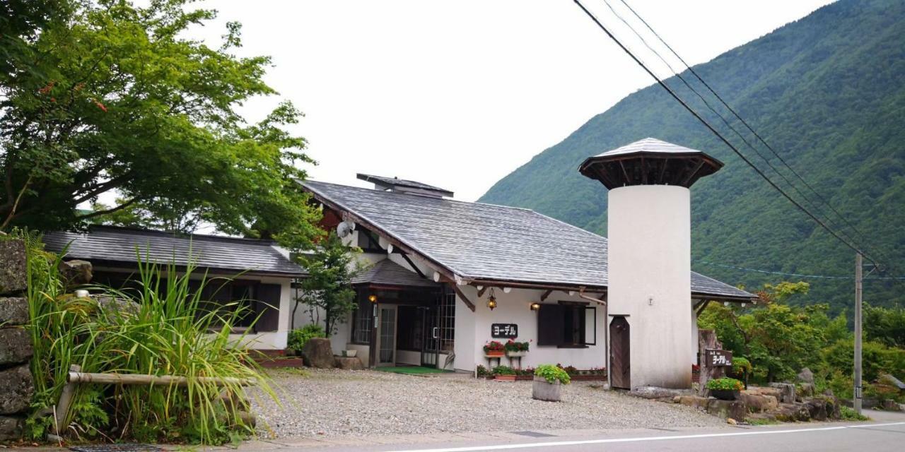 Hotel Pension Yodel Takayama  Esterno foto